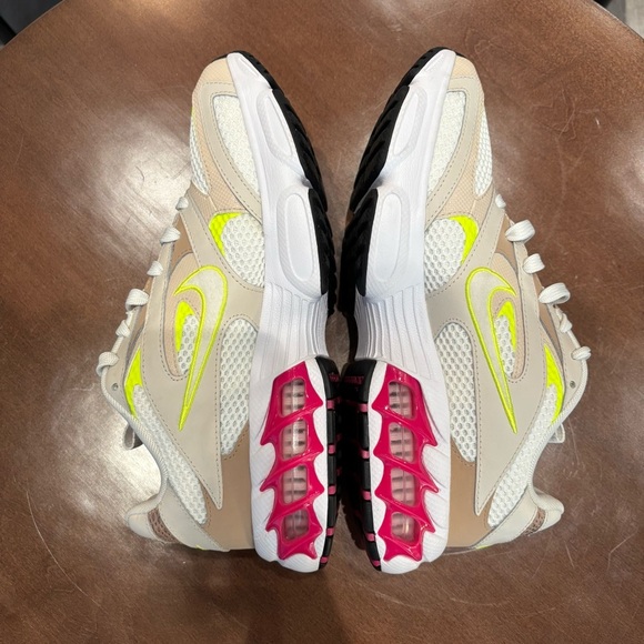 Nike Women’s Zoom Air Fire "Summit White And Total Orange" sneaker, Size 9.5 - Picture 10 of 13